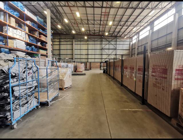 6,157M² WAREHOUSE TO LET IN HUGHES